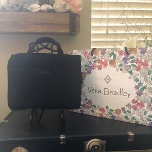 EUC VERA BRADLEY HANGING ORGANIZER CLASSIC BLACK